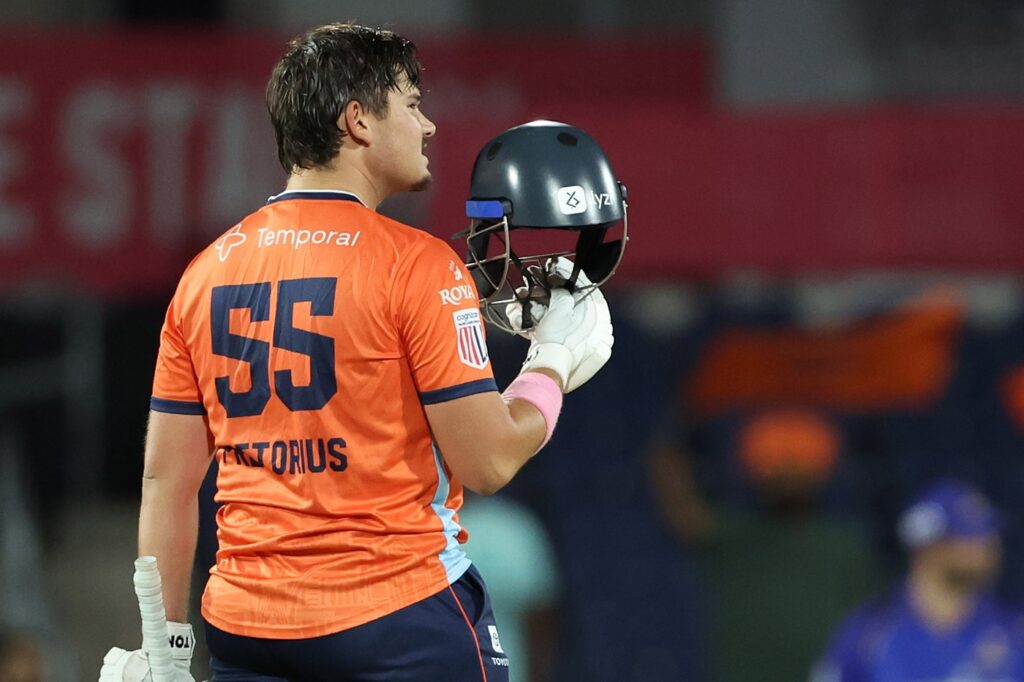 प्रेटोरियस के पहले T20 शतक ने यूनिकॉर्न्स की शीर्ष स्थिति मजबूत की