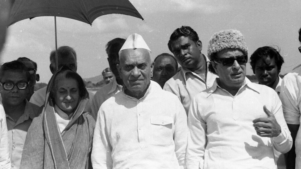 लोकसभा चुनाव में हार और एमजीआर सरकार की बर्खास्तगी